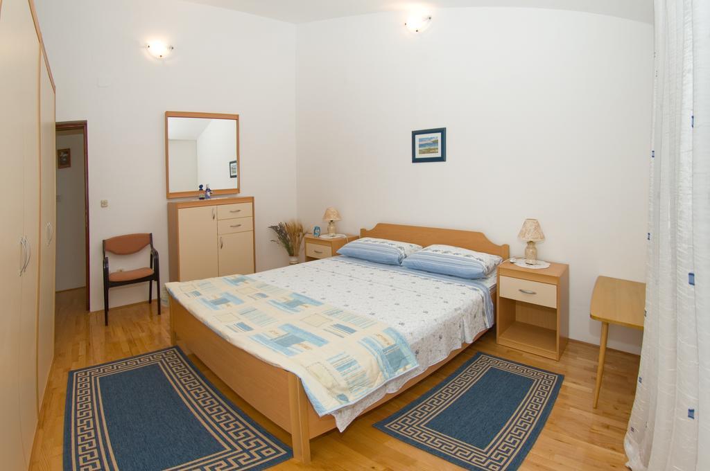 Tar-Vabriga Holiday Home Magnolia חדר תמונה
