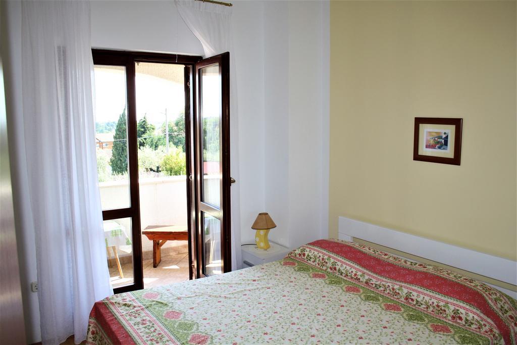 Tar-Vabriga Holiday Home Magnolia מראה חיצוני תמונה